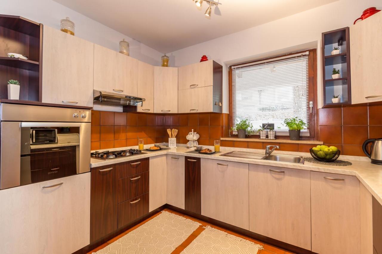 Villa Sabatti Kukci Bagian luar foto